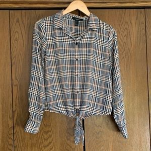 {Forever 21} EUC Tie Front Houndstooth Print Shirt